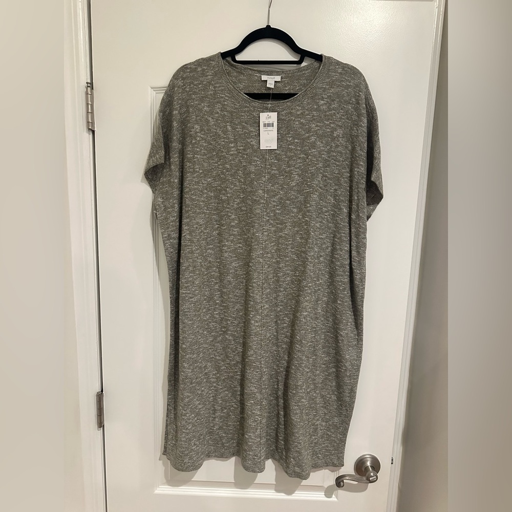 NEW NEVER WORN J. Jill Caper and White Knit Top